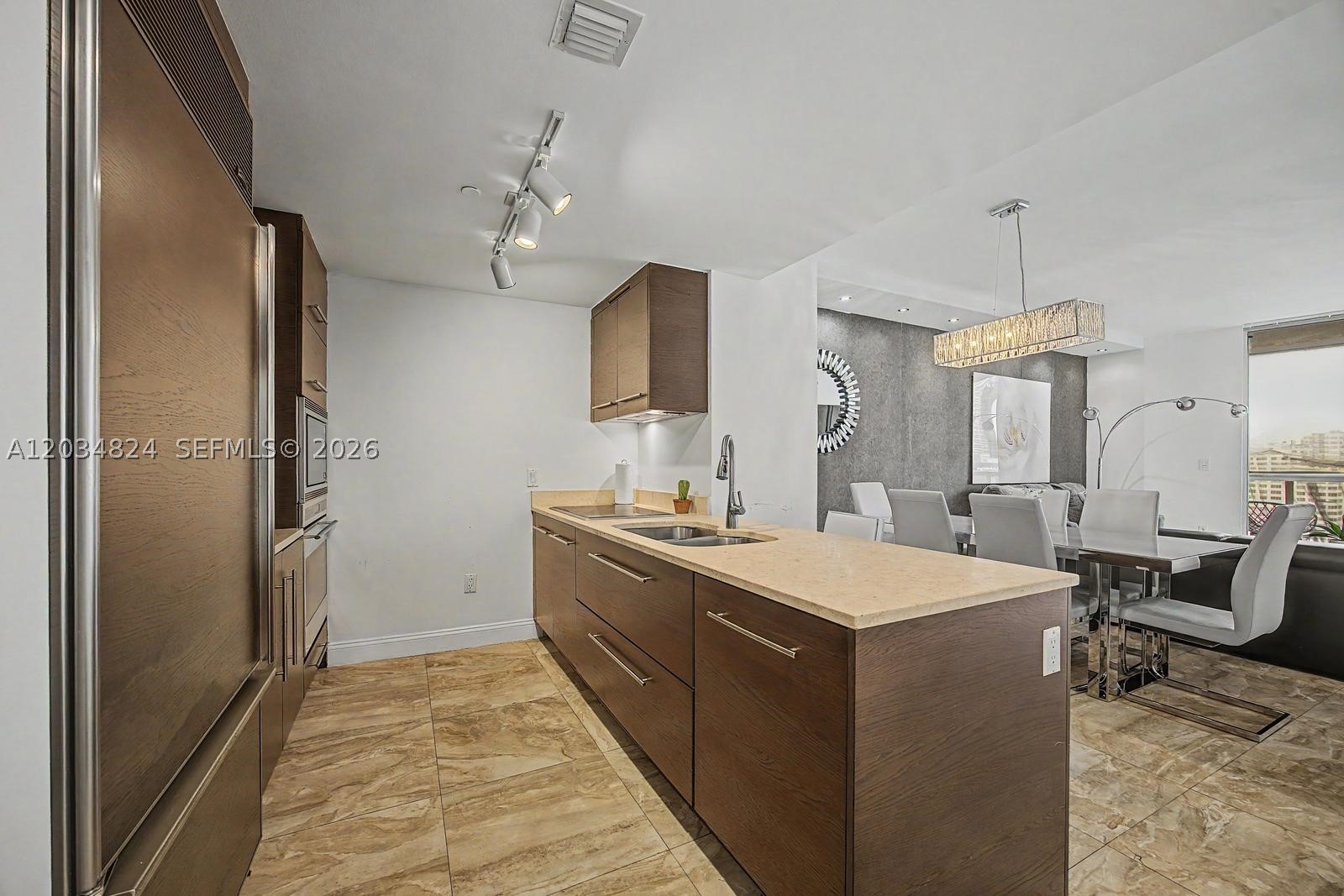 485 Brickell Ave #2009, Miami FL 33131