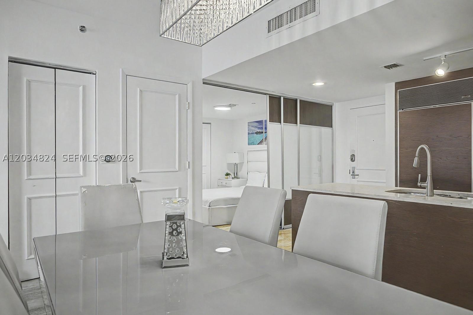485 Brickell Ave #2009, Miami FL 33131