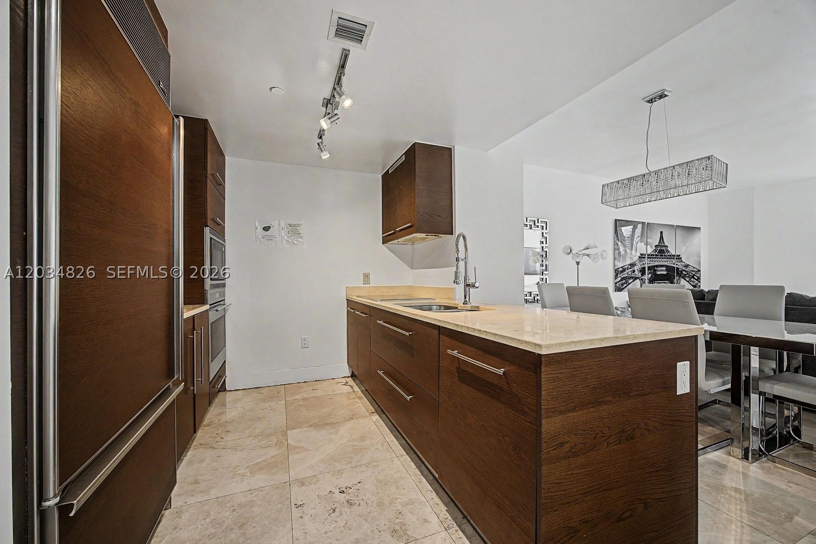 485 Brickell Ave #2209, Miami FL 33131
