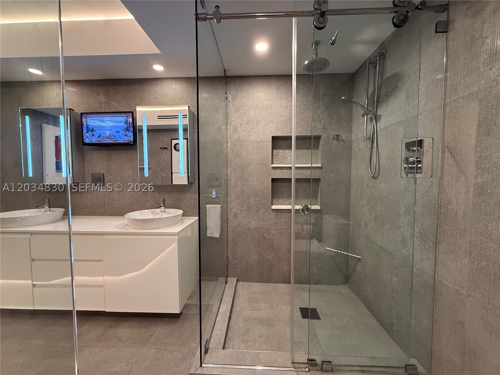 2800 Island Blvd #1803, Aventura FL 33160