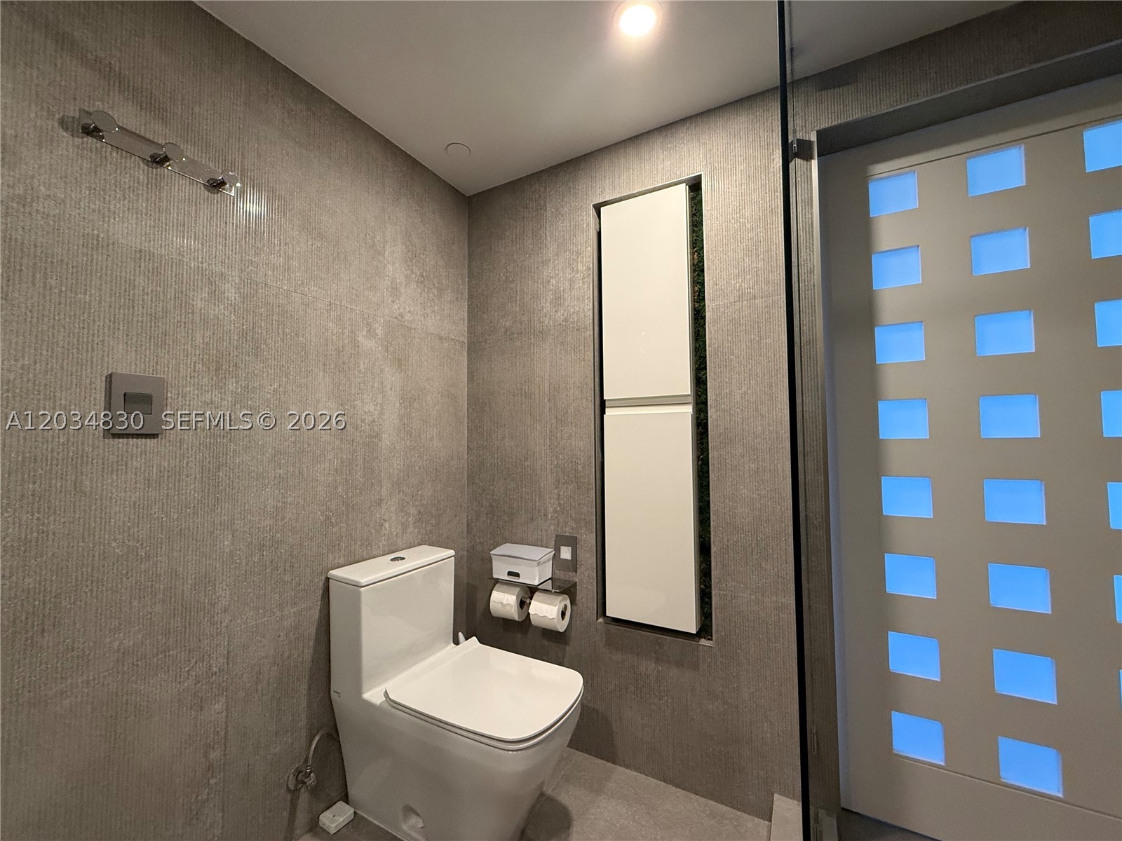 2800 Island Blvd #1803, Aventura FL 33160