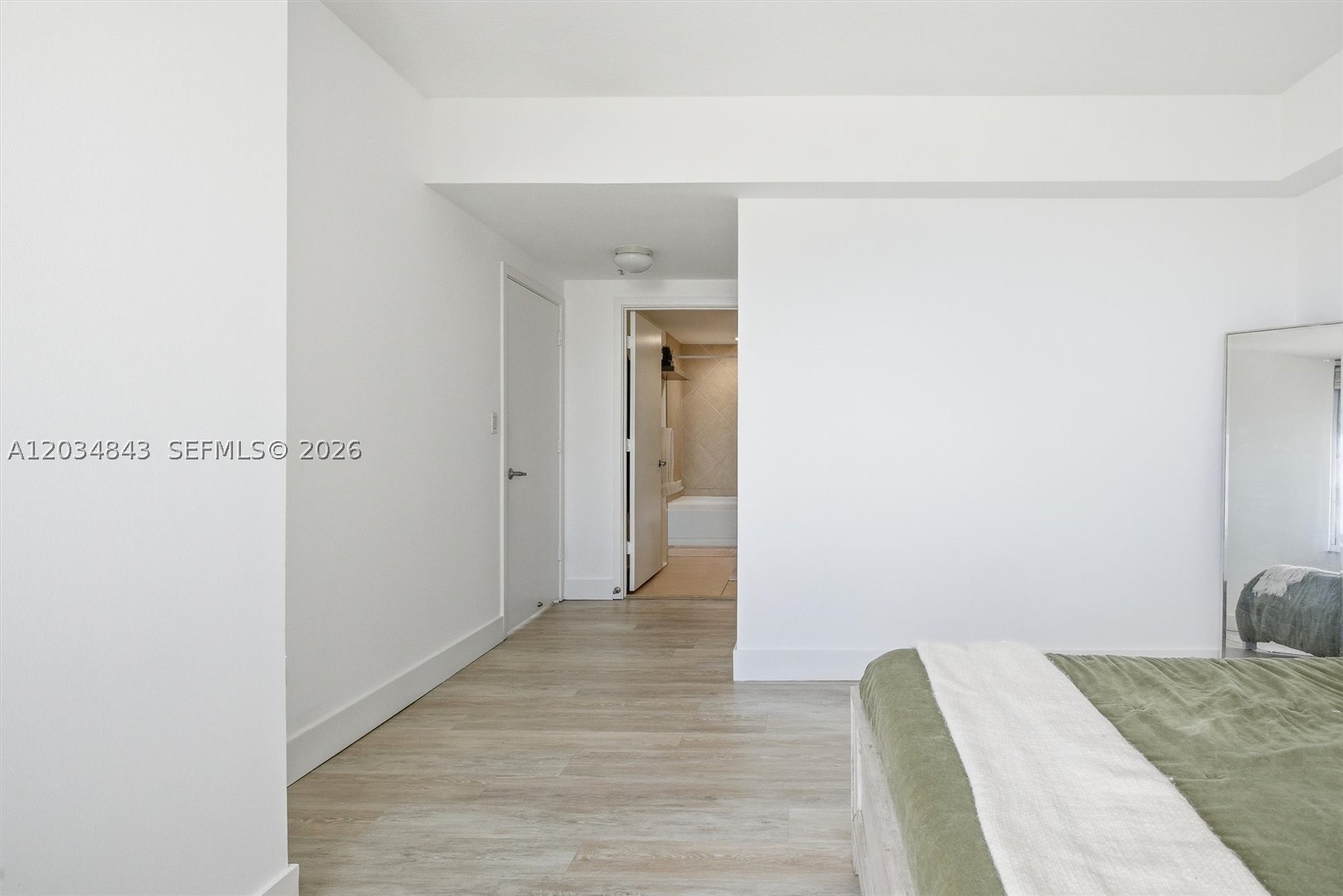 325 S Biscayne Blvd #4022, Miami FL 33131