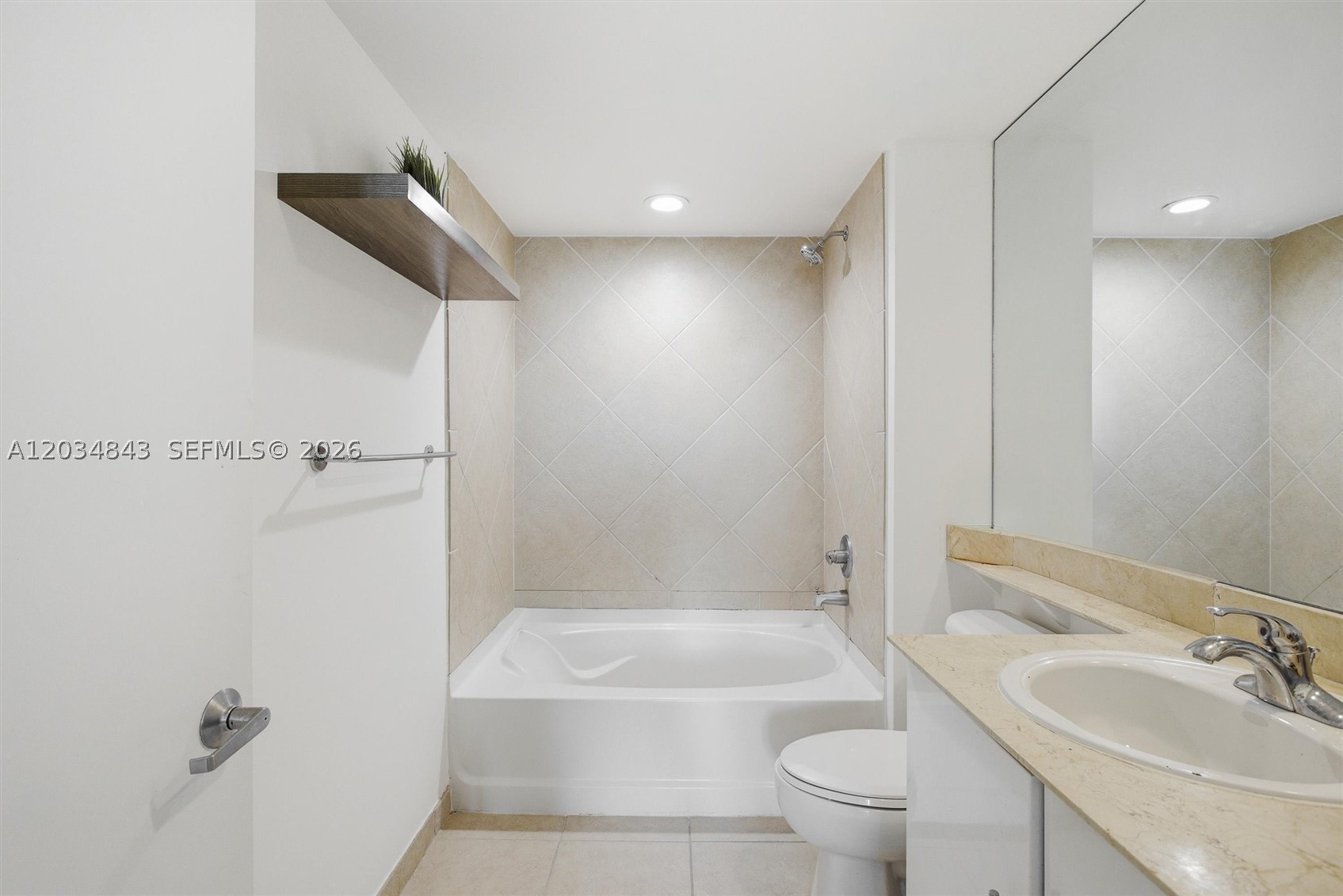 325 S Biscayne Blvd #4022, Miami FL 33131