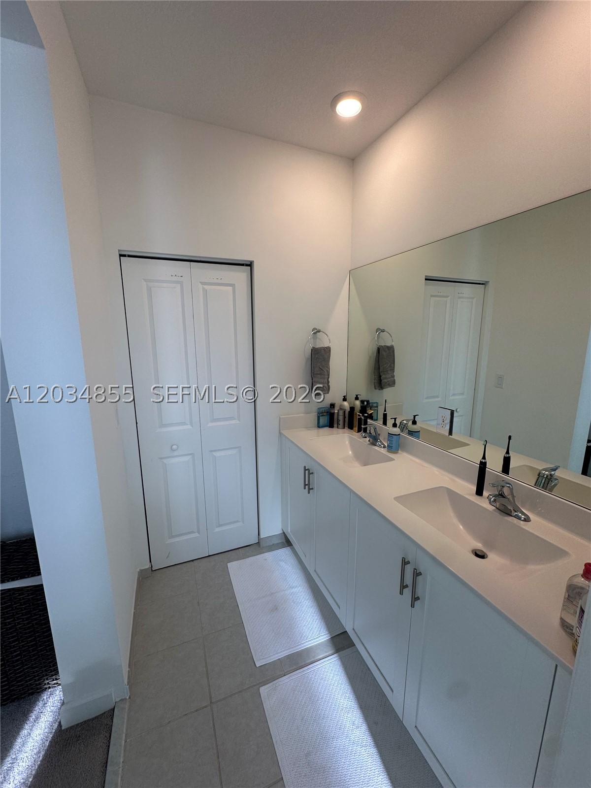 20866 NE 7th Pl, Miami FL 33179