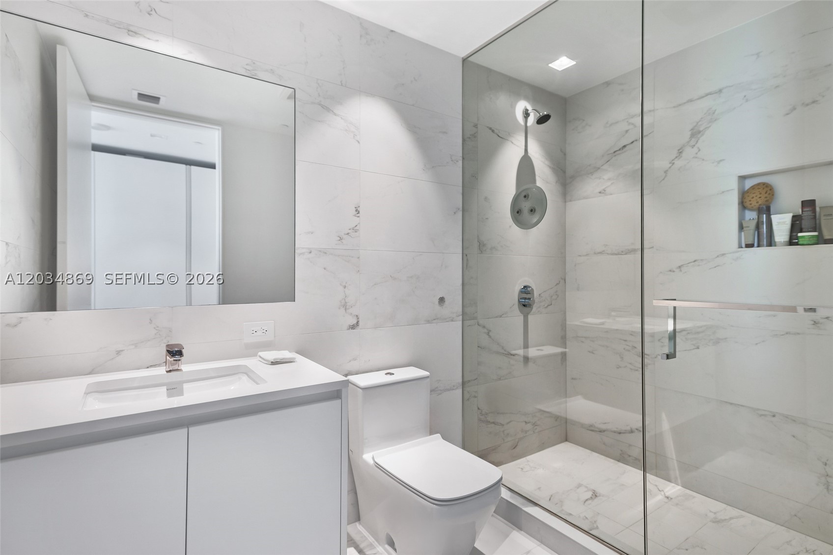 1000 Biscayne Blvd #3701, Miami FL 33132