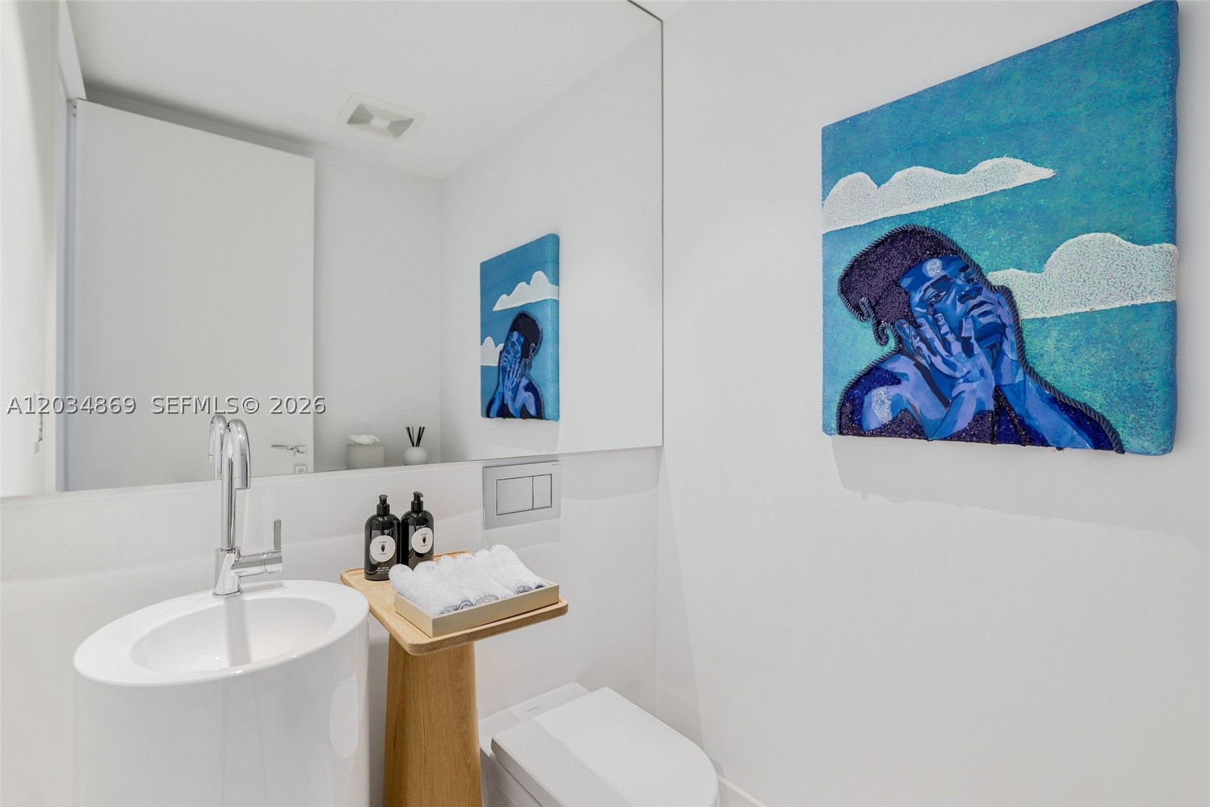 1000 Biscayne Blvd #3701, Miami FL 33132