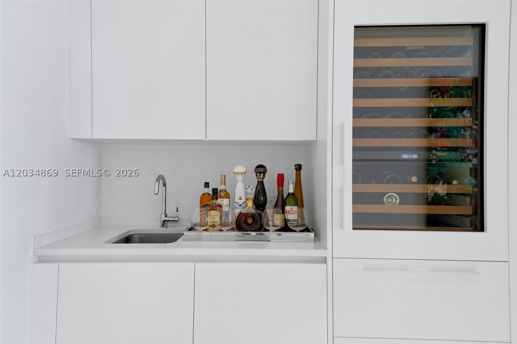 1000 Biscayne Blvd #3701, Miami FL 33132