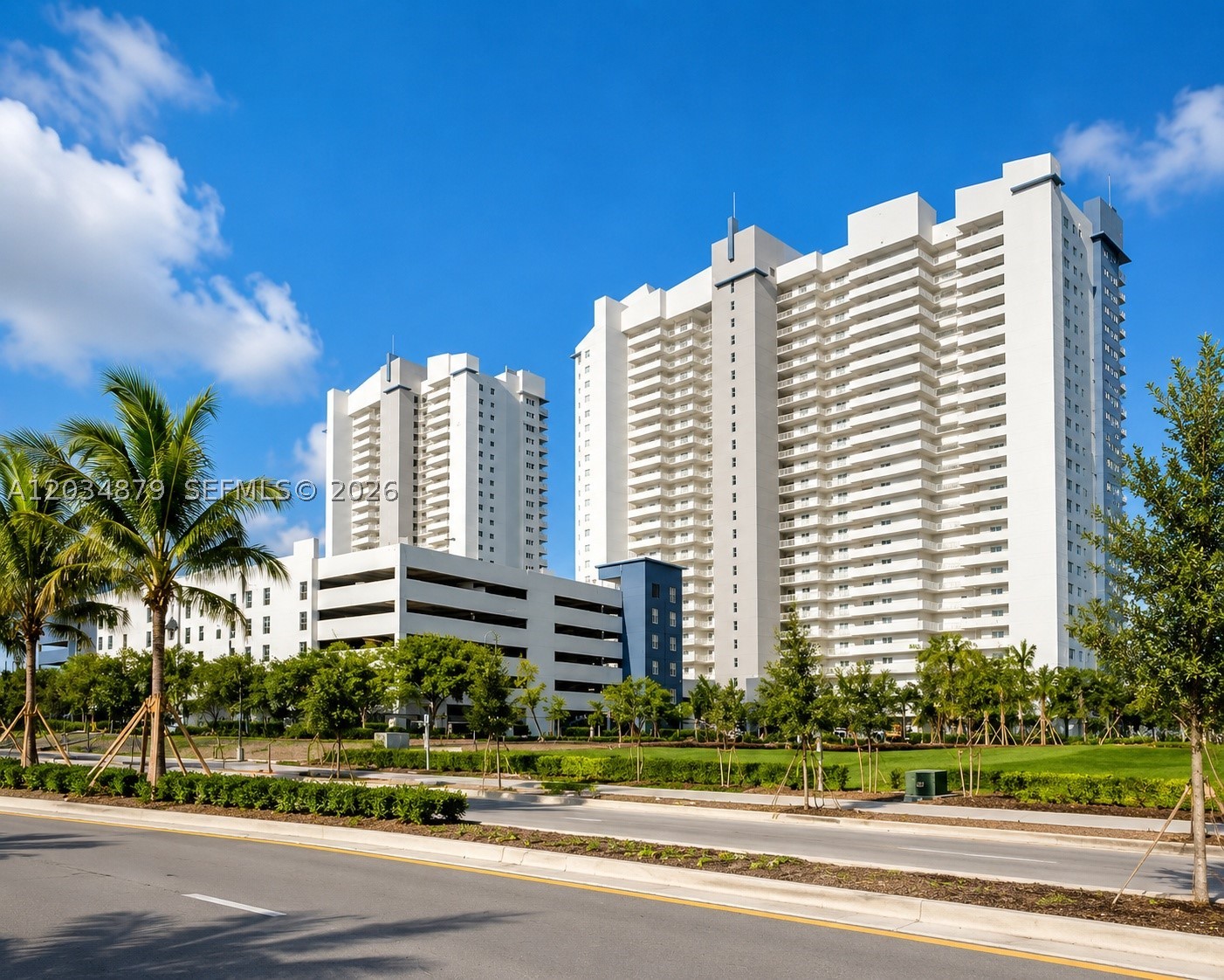 14951 ROYAL OAKS LN #1601, North Miami FL 33181