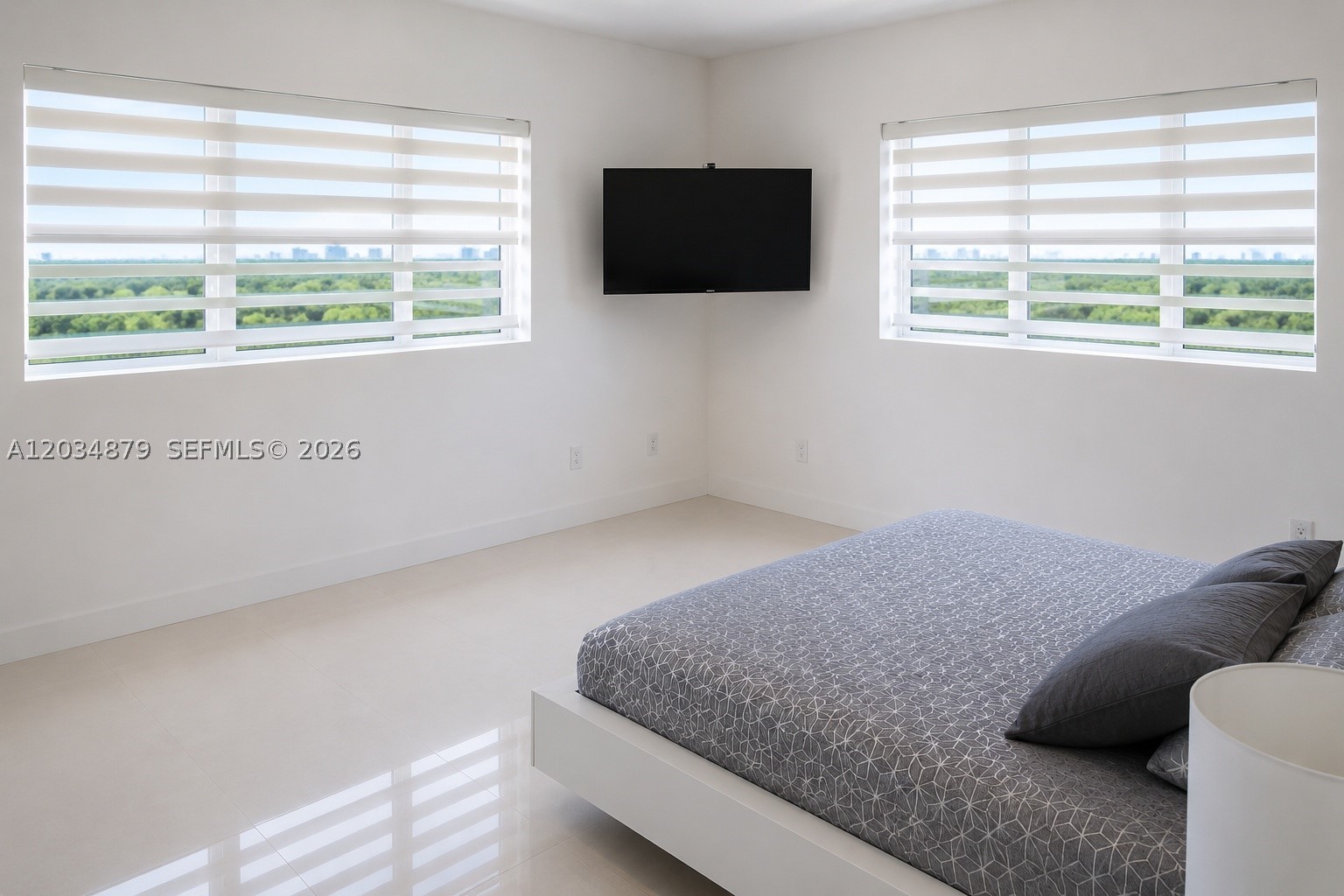 14951 ROYAL OAKS LN #1601, North Miami FL 33181