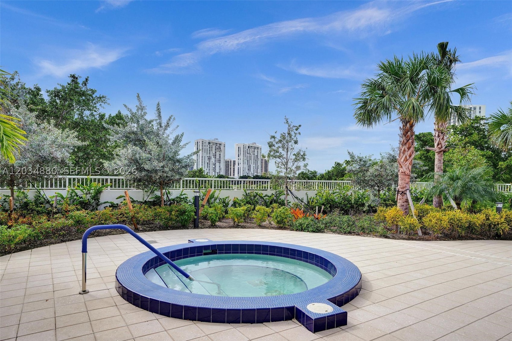 20281 E Country Club Dr #615, Aventura FL 33180