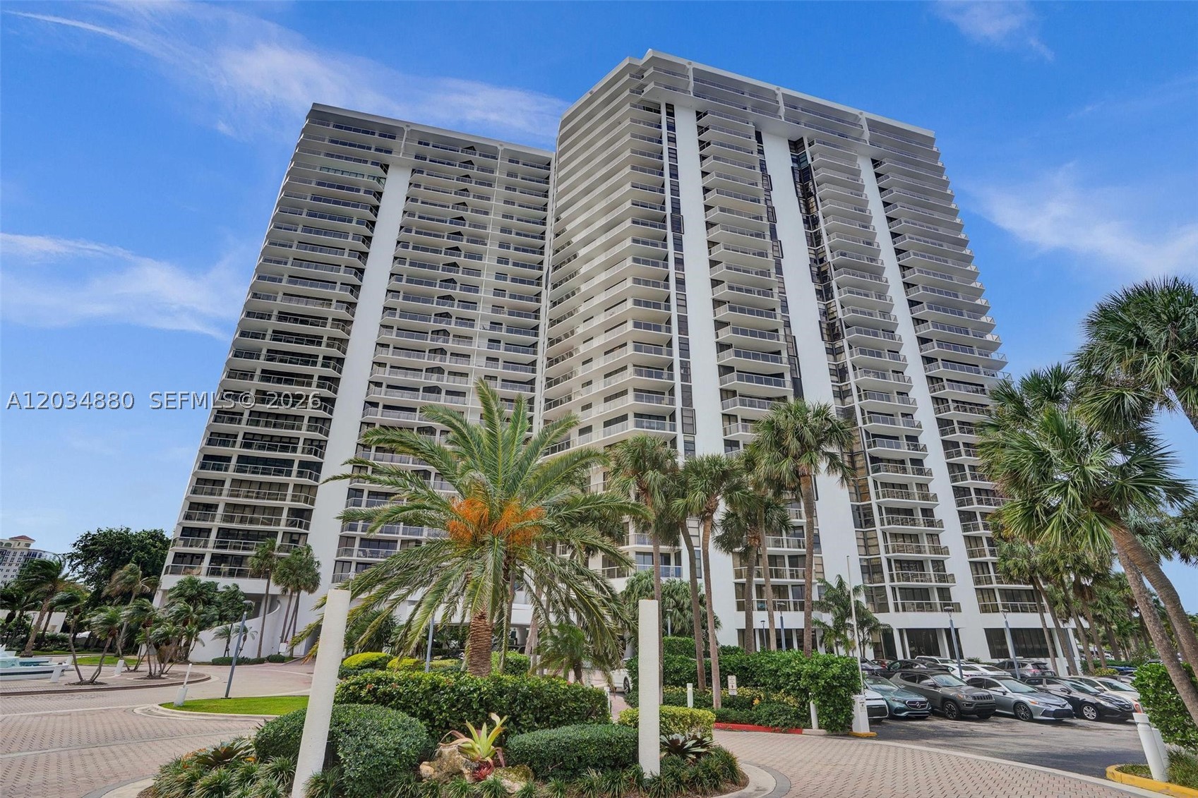 20281 E Country Club Dr #615, Aventura FL 33180