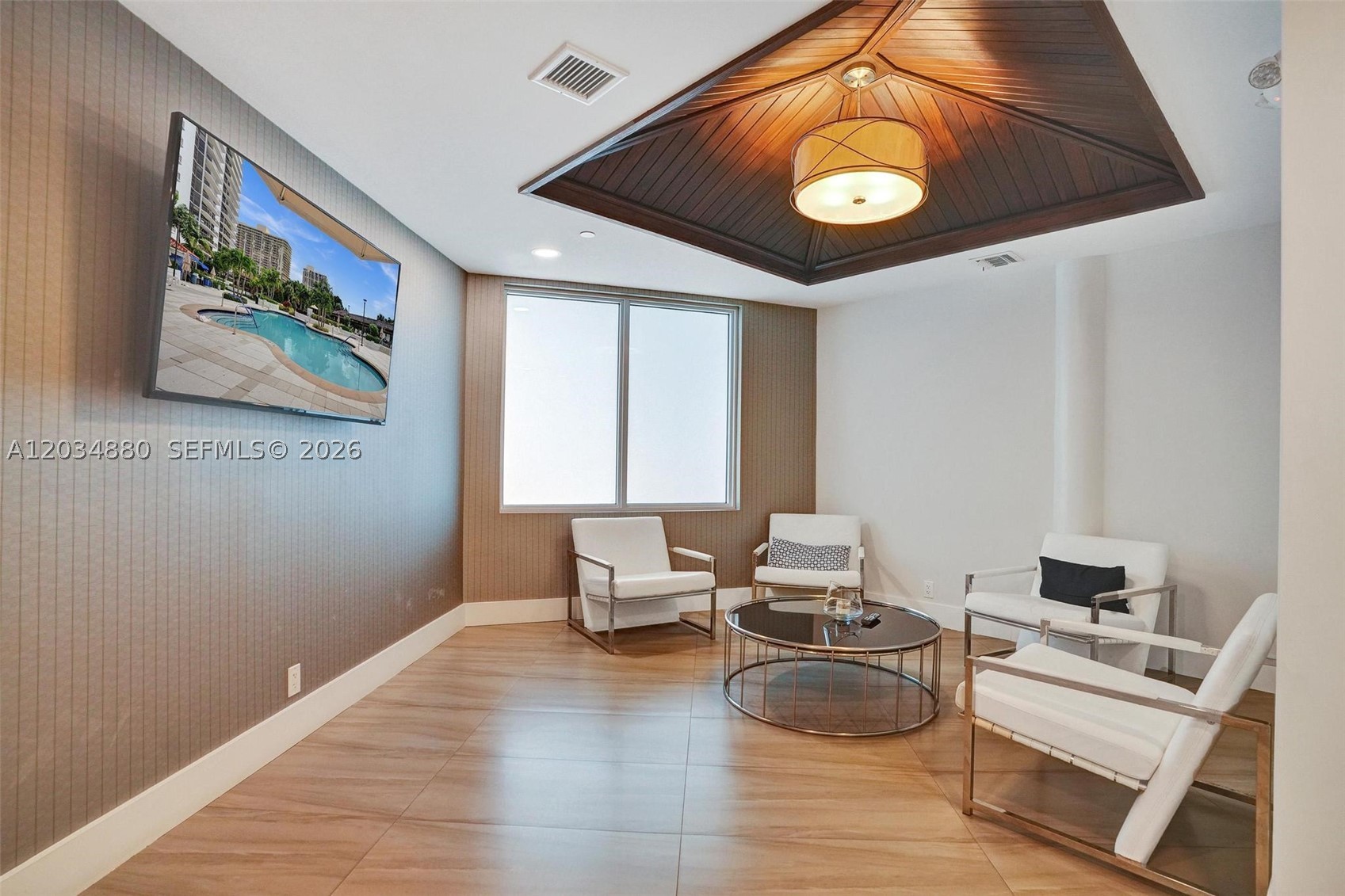 20281 E Country Club Dr #615, Aventura FL 33180