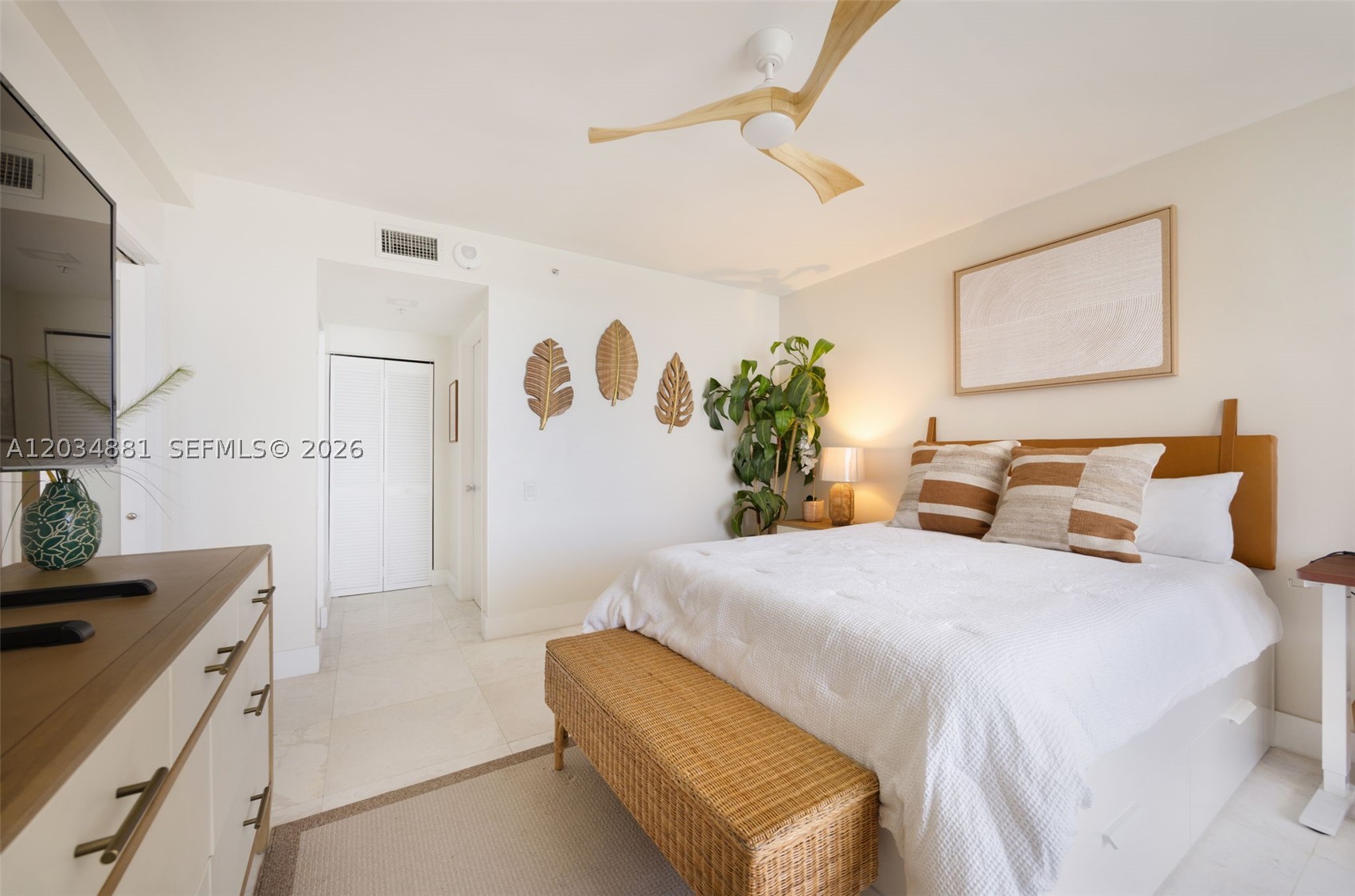 701 Brickell Key Blvd #901, Miami FL 33131