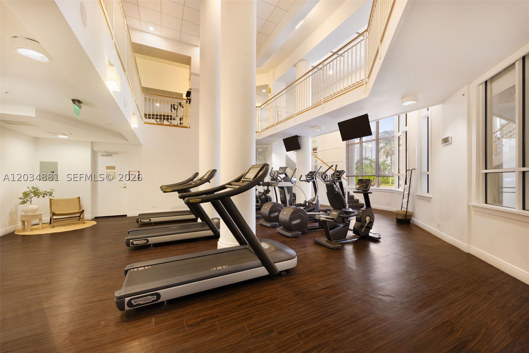 701 Brickell Key Blvd #901, Miami FL 33131