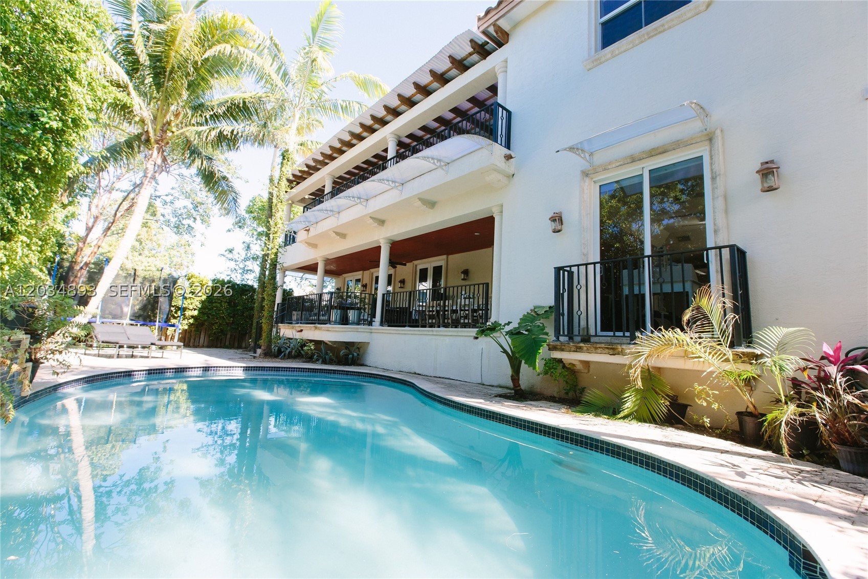 335 W Enid Dr, Key Biscayne FL 33149