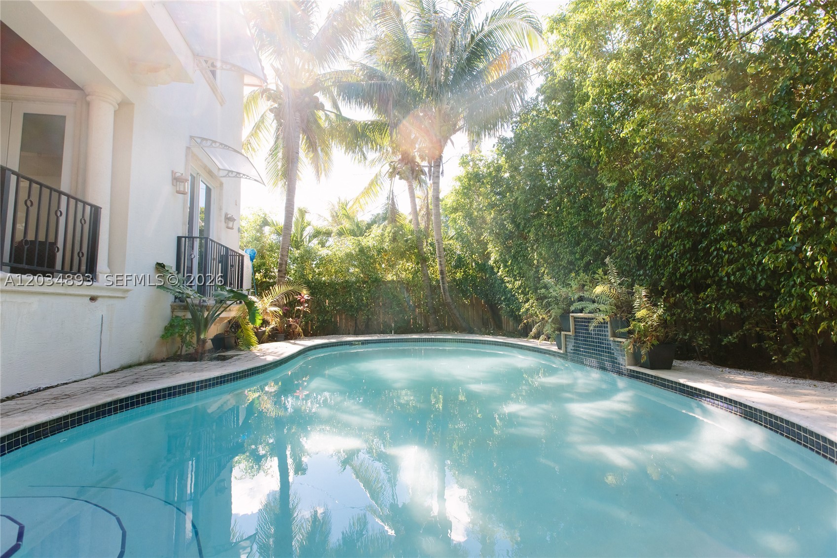 335 W Enid Dr, Key Biscayne FL 33149