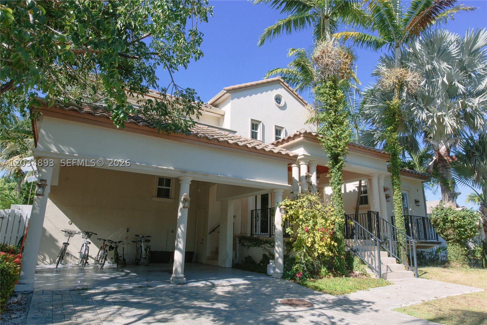 335 W Enid Dr, Key Biscayne FL 33149
