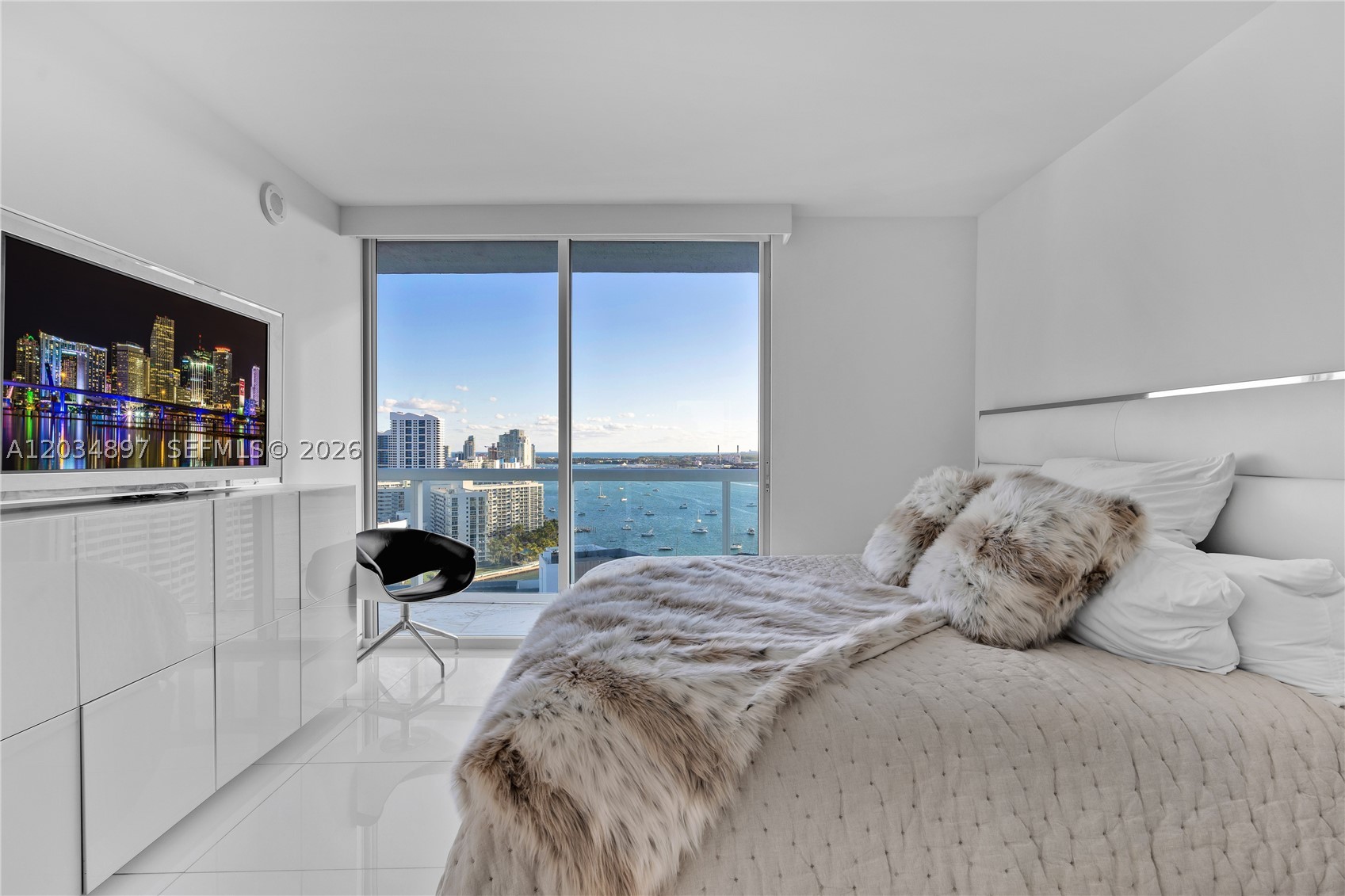 10 Venetian Way #PH04, Miami Beach FL 33139