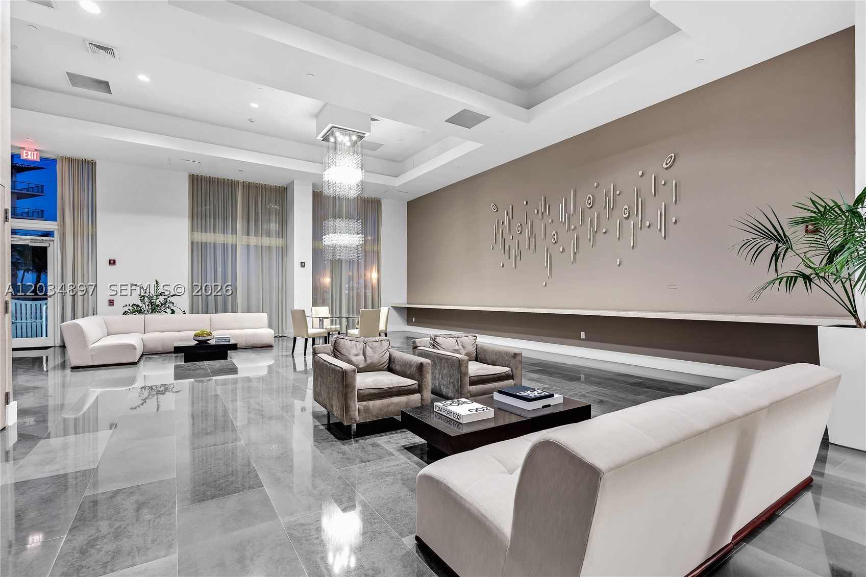 10 Venetian Way #PH04, Miami Beach FL 33139