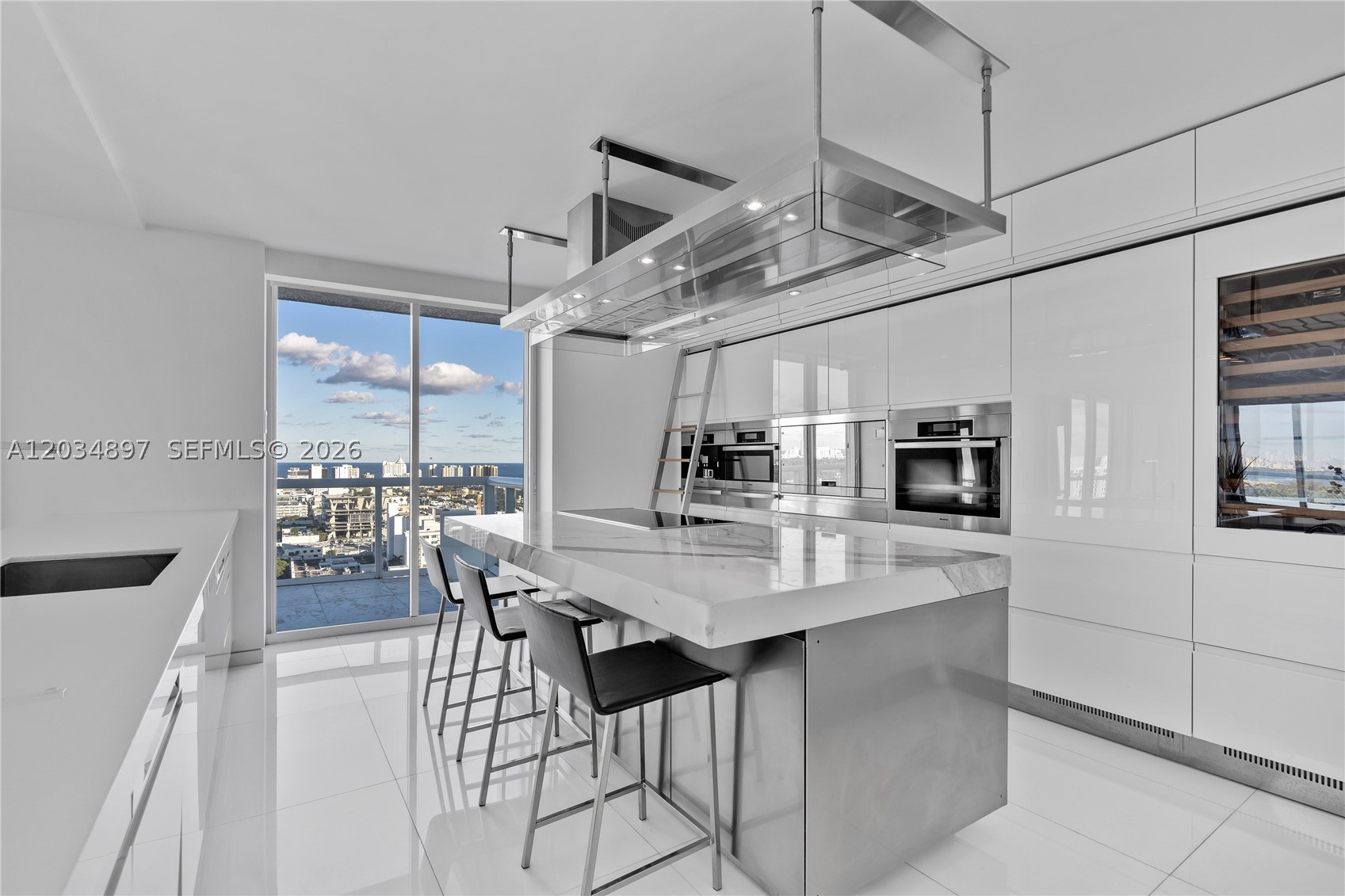 10 Venetian Way #PH04, Miami Beach FL 33139