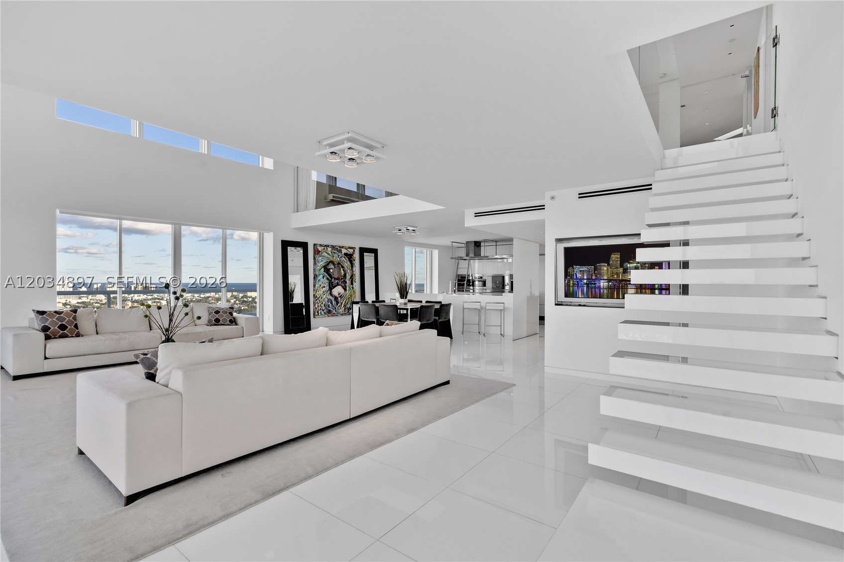 10 Venetian Way #PH04, Miami Beach FL 33139