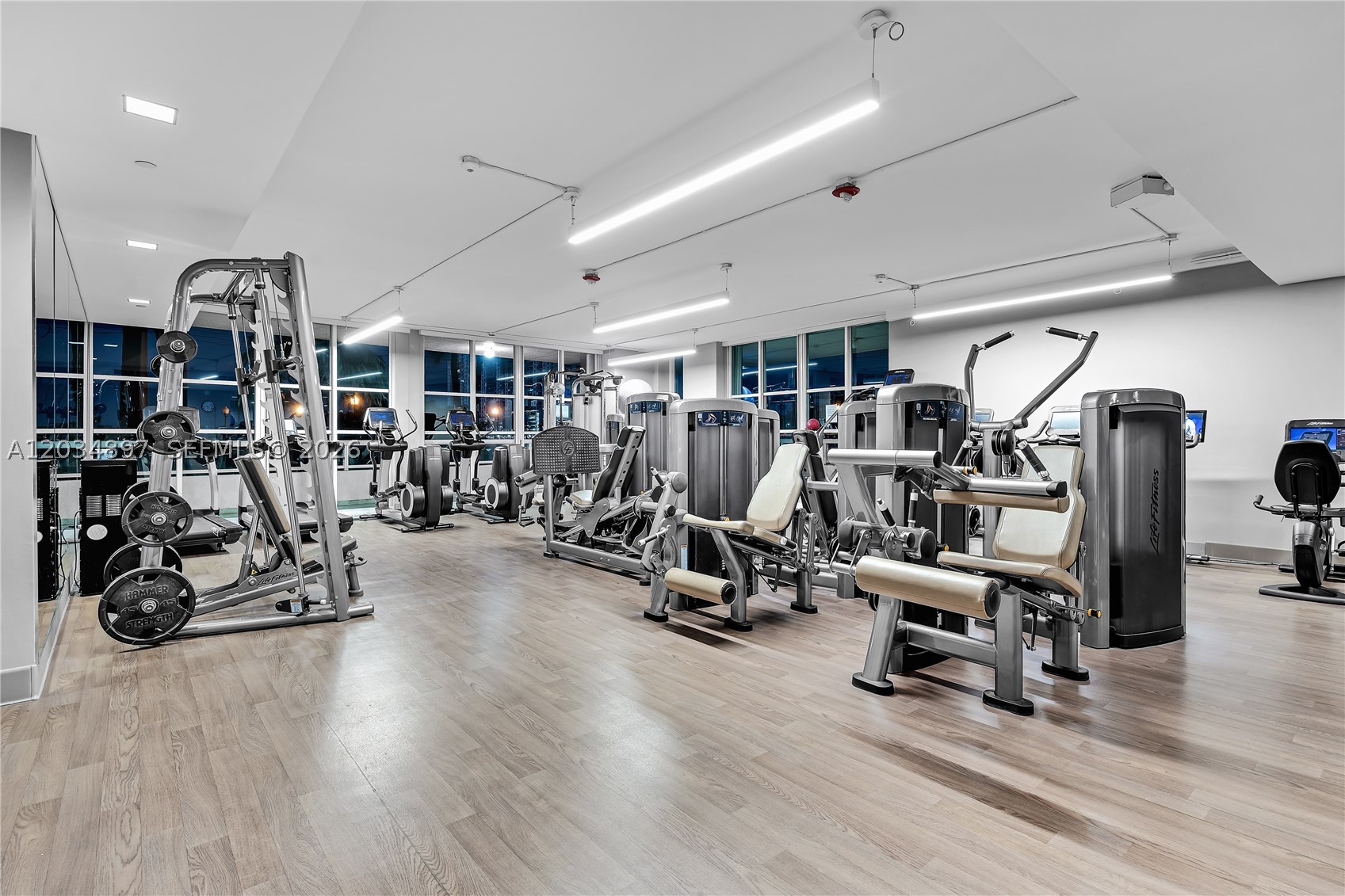 10 Venetian Way #PH04, Miami Beach FL 33139