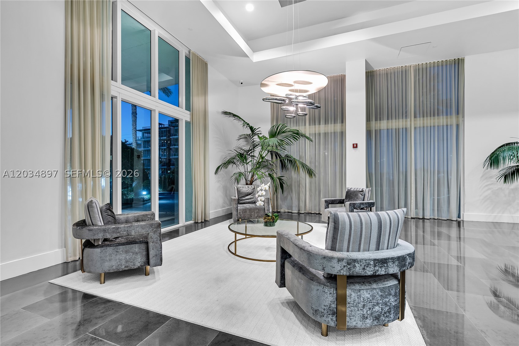 10 Venetian Way #PH04, Miami Beach FL 33139