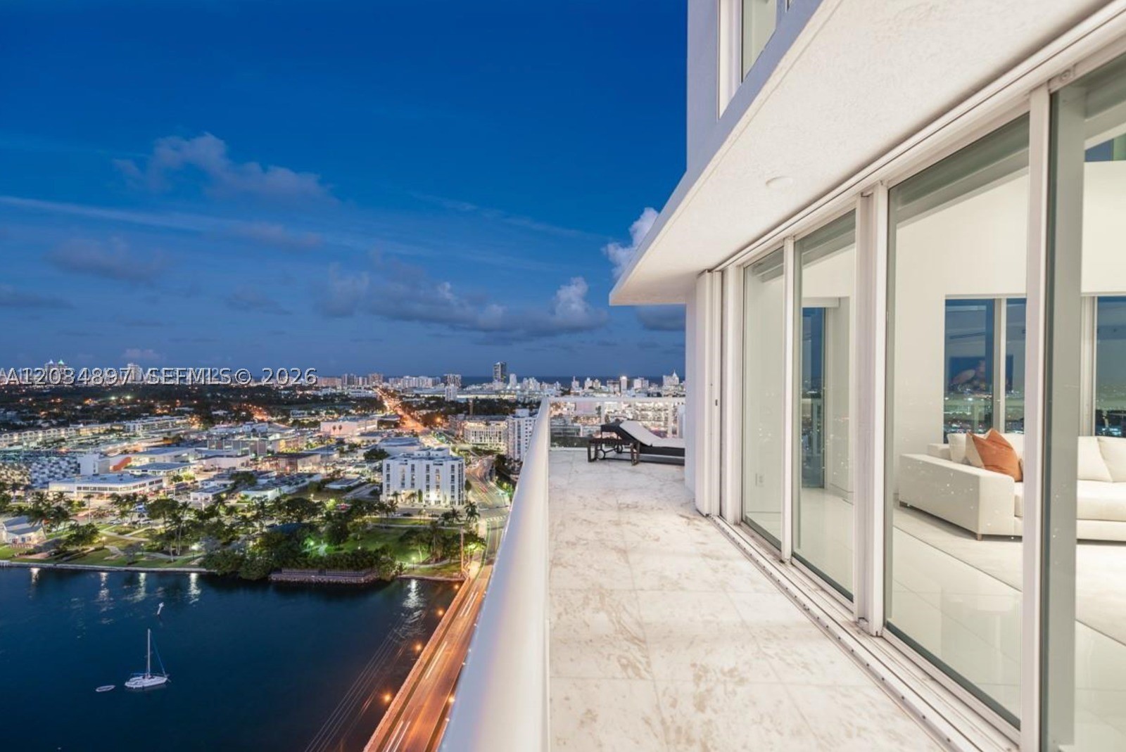 10 Venetian Way #PH04, Miami Beach FL 33139
