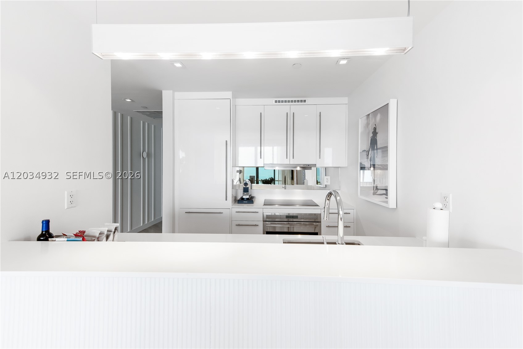 2201 Collins Ave #1019, Miami Beach FL 33139