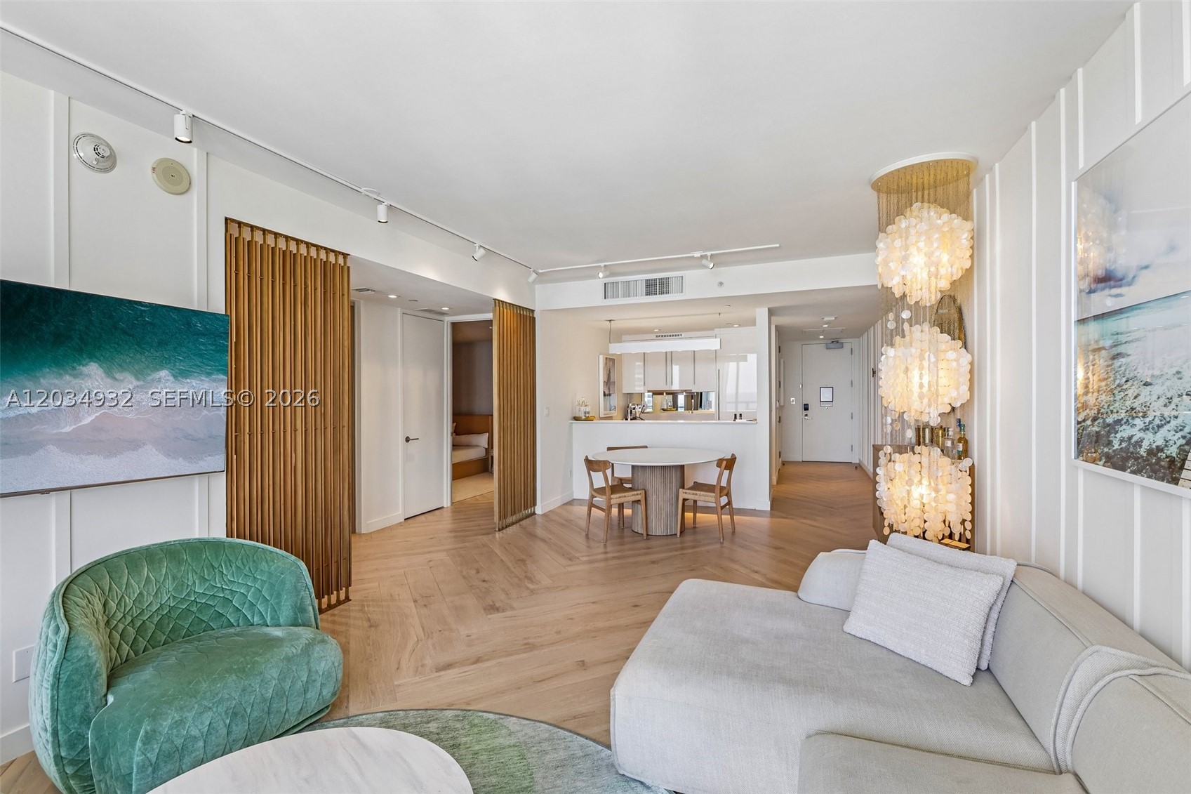 2201 Collins Ave #1019, Miami Beach FL 33139