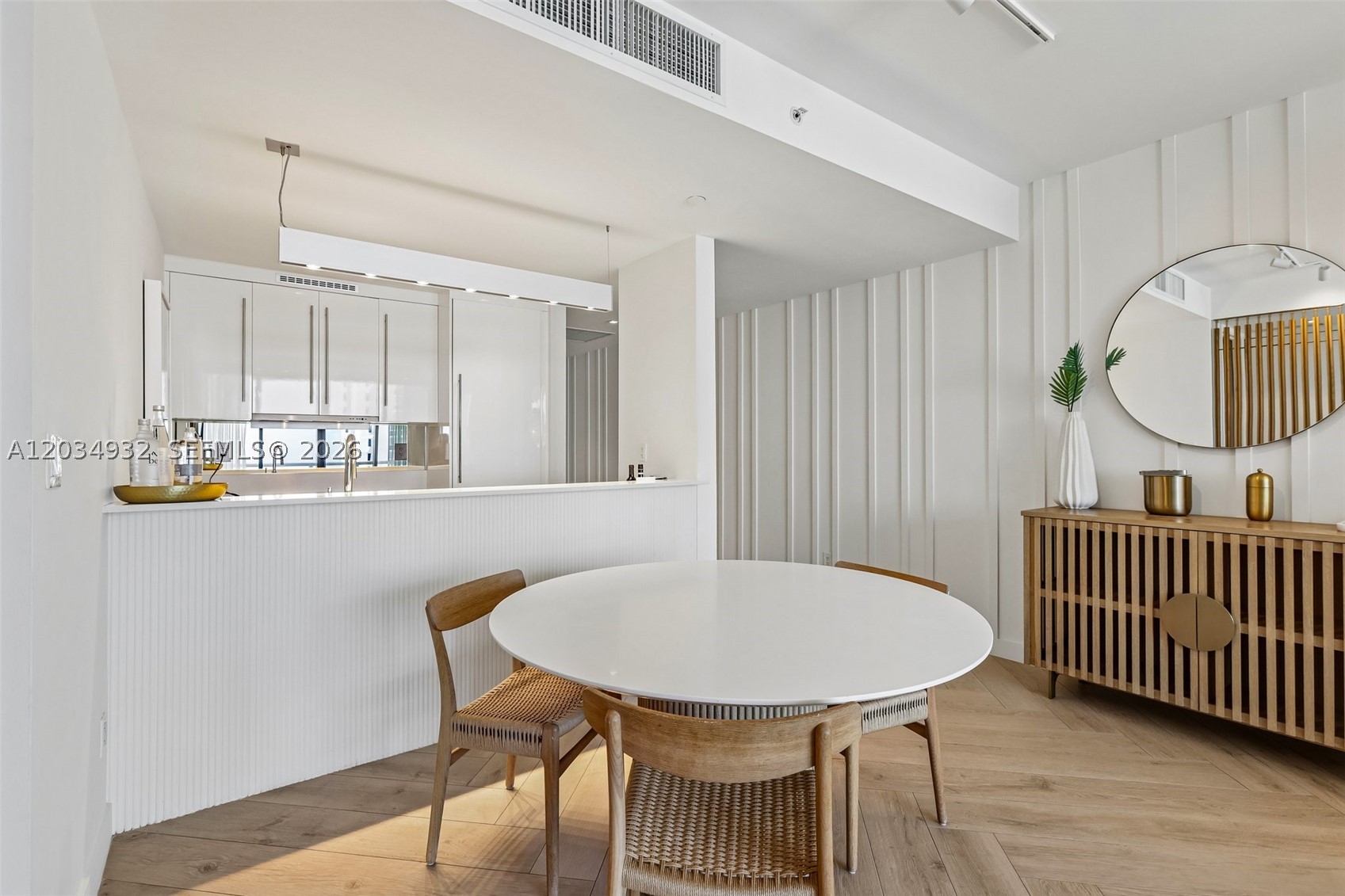 2201 Collins Ave #1019, Miami Beach FL 33139
