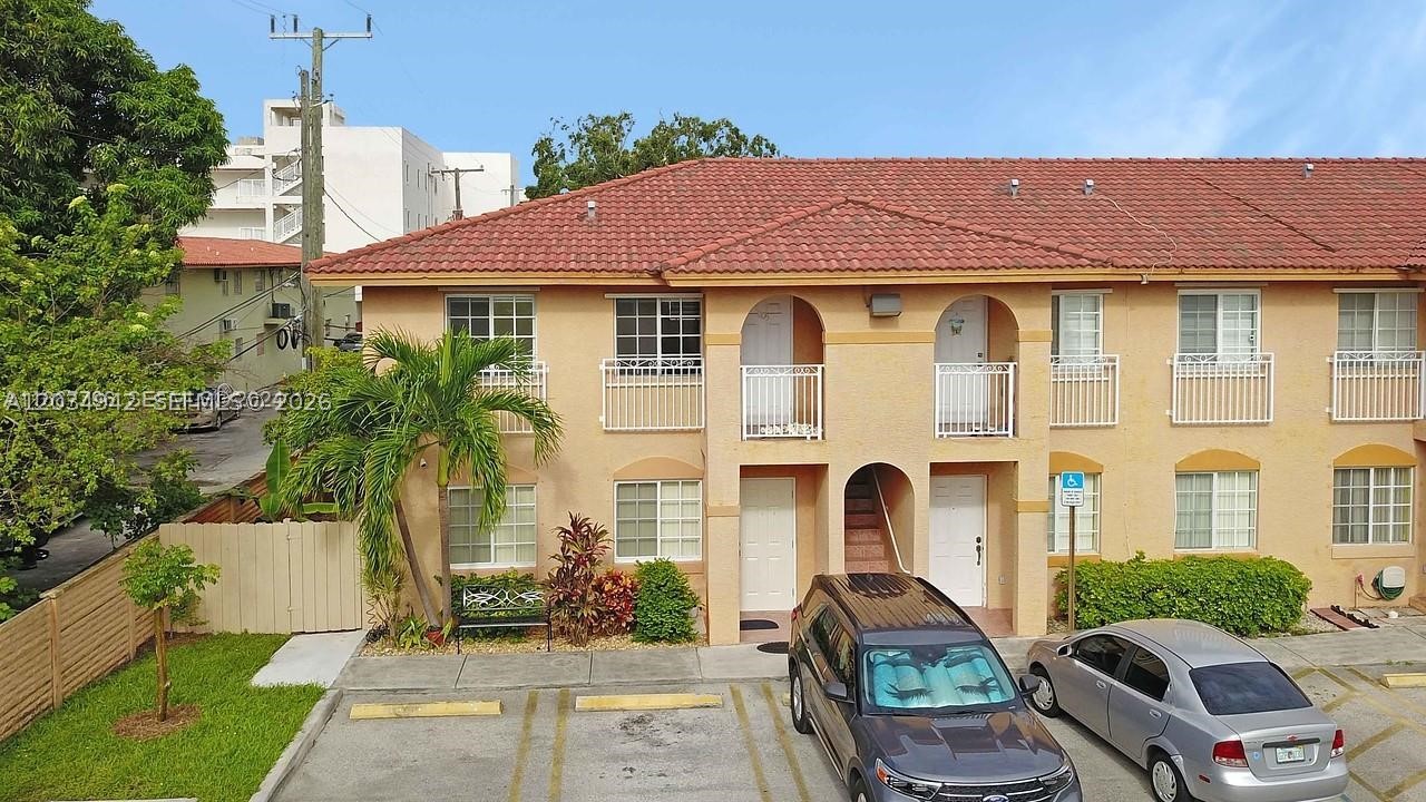 242 E 3rd St #205, Hialeah FL 33010