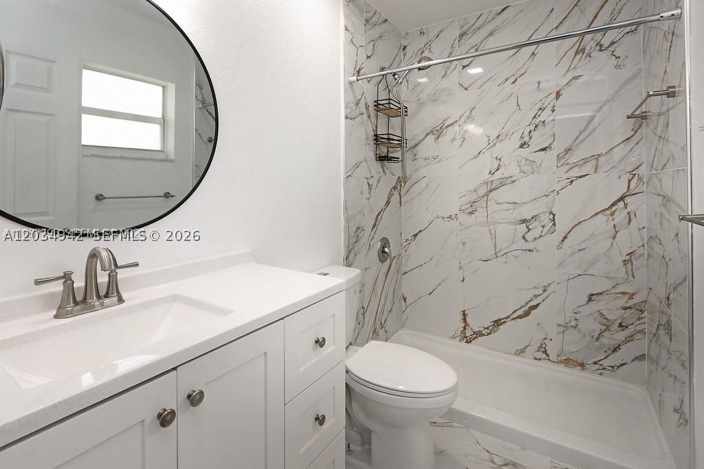 242 E 3rd St #205, Hialeah FL 33010