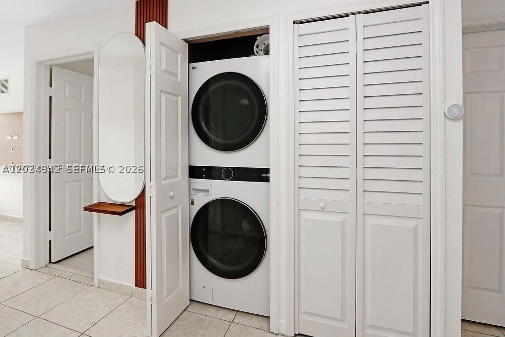 242 E 3rd St #205, Hialeah FL 33010