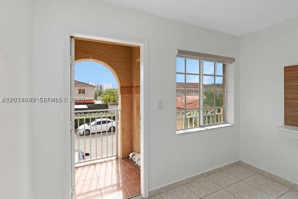 242 E 3rd St #205, Hialeah FL 33010