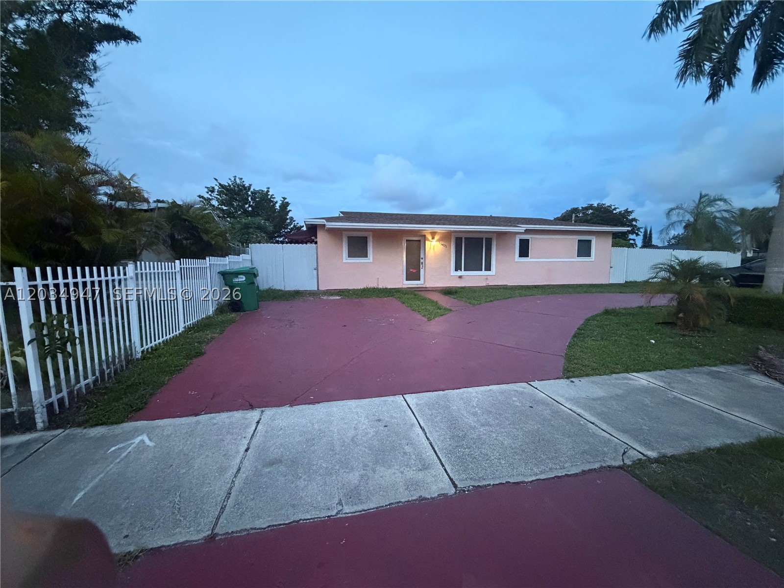 15431 SW 101st Ave, Miami FL 33157