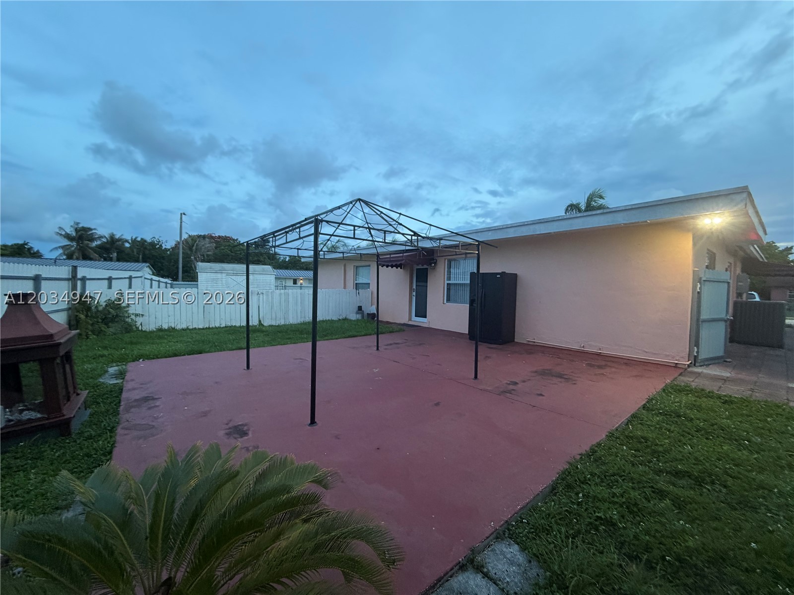 15431 SW 101st Ave, Miami FL 33157