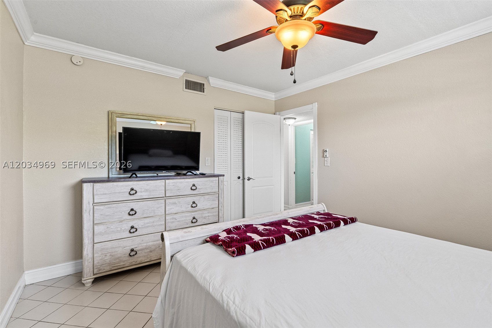 325 SE 11th Ter #308, Dania Beach FL 33004