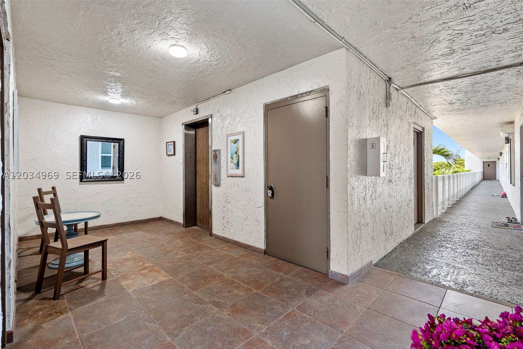 325 SE 11th Ter #308, Dania Beach FL 33004