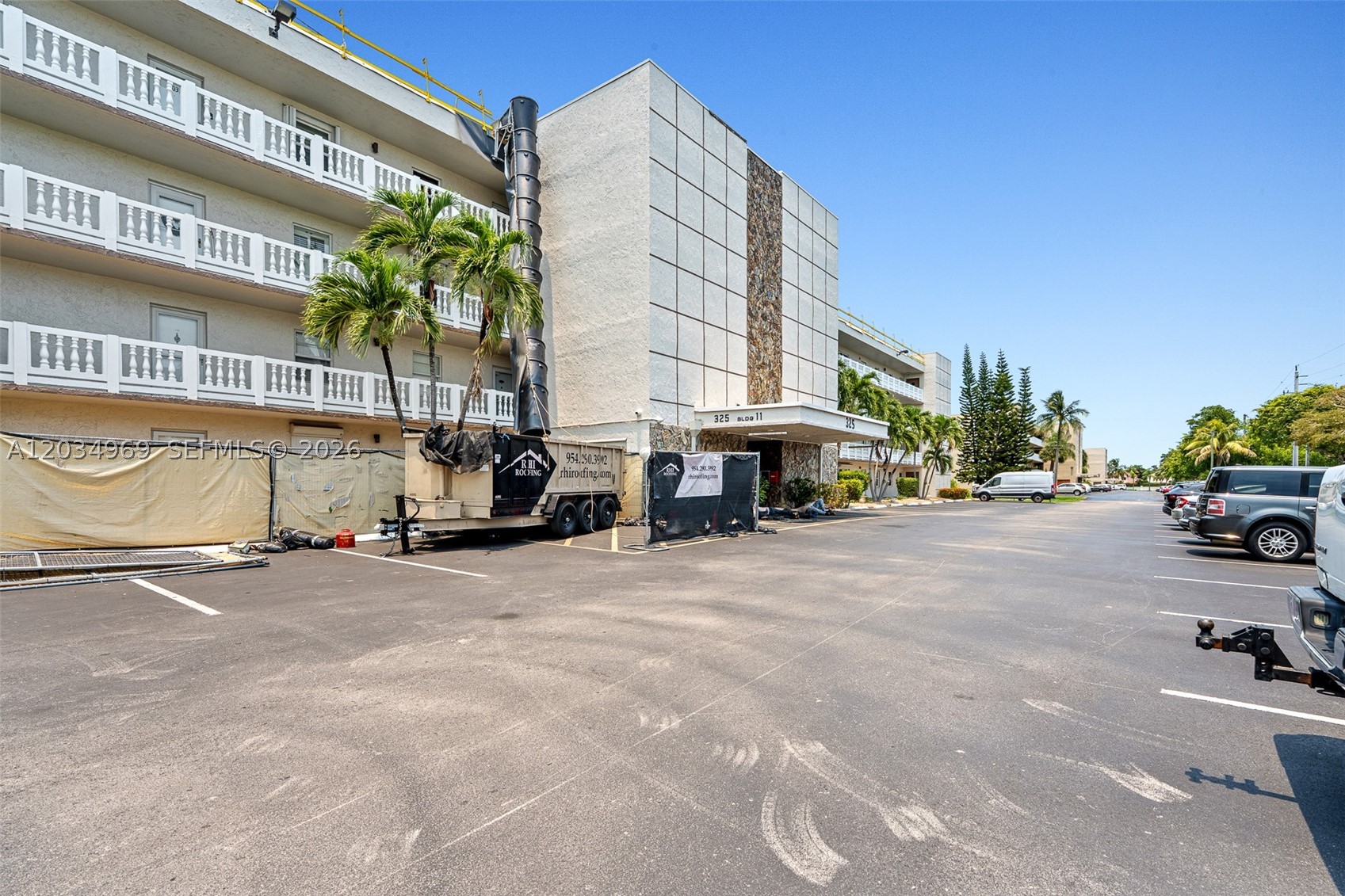 325 SE 11th Ter #308, Dania Beach FL 33004