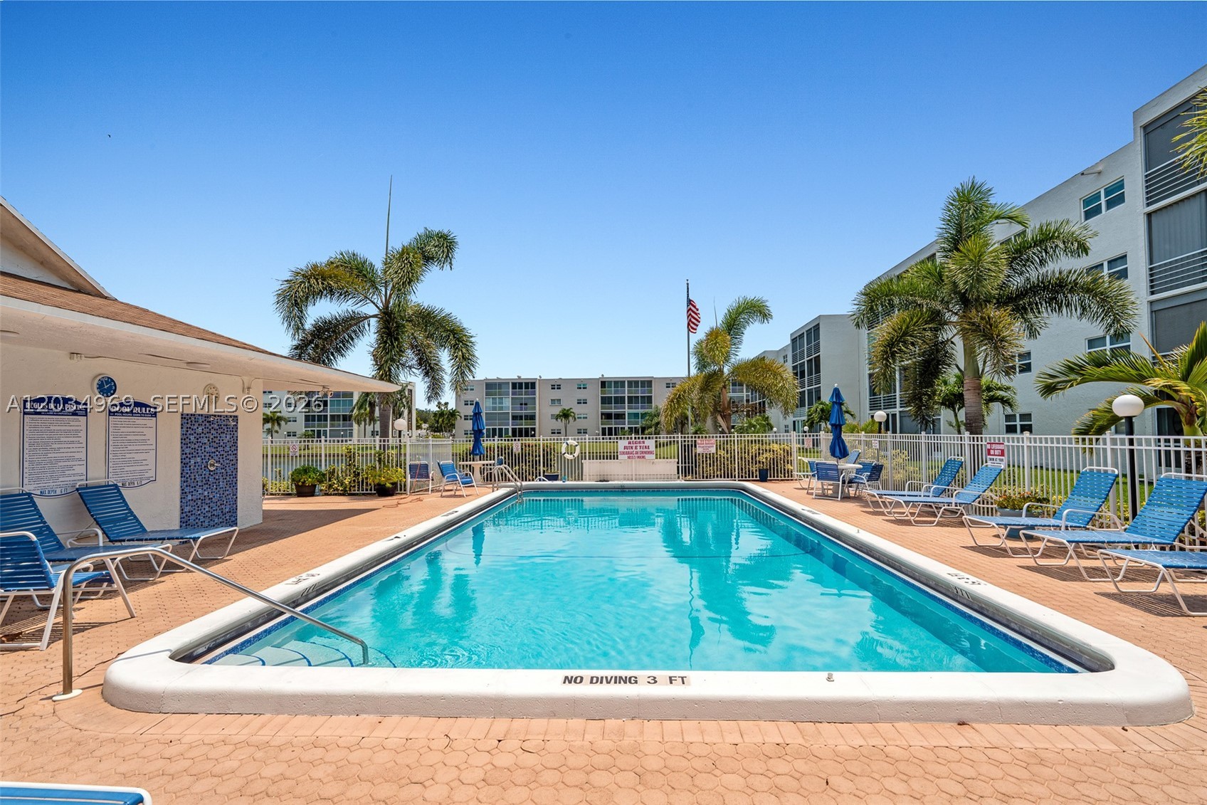 325 SE 11th Ter #308, Dania Beach FL 33004