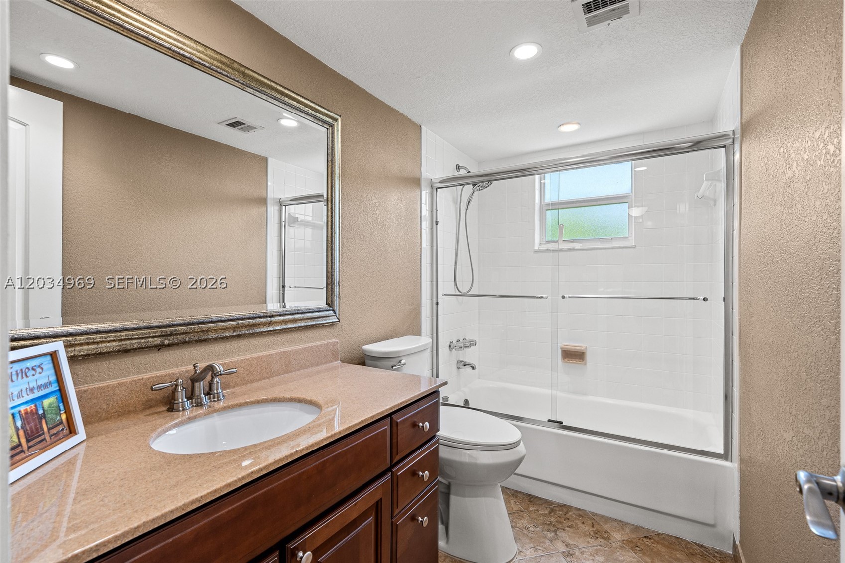 325 SE 11th Ter #308, Dania Beach FL 33004