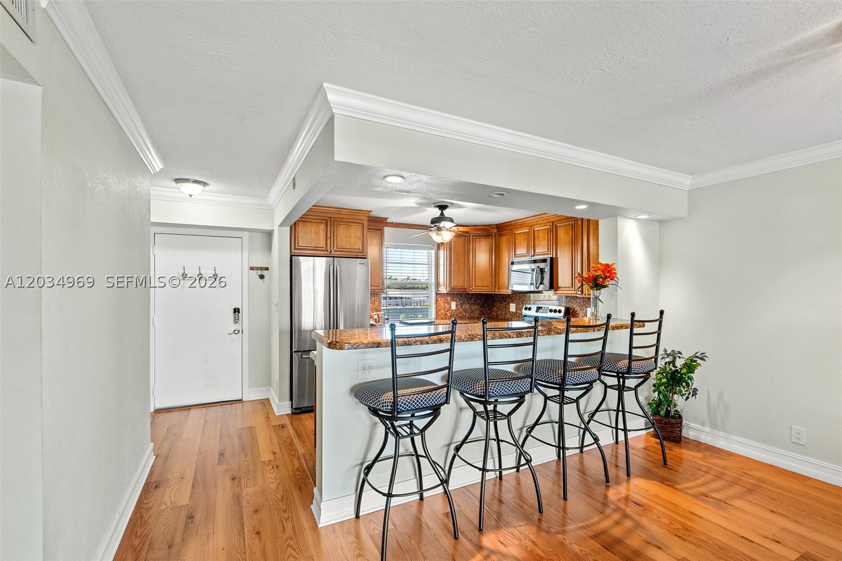 325 SE 11th Ter #308, Dania Beach FL 33004