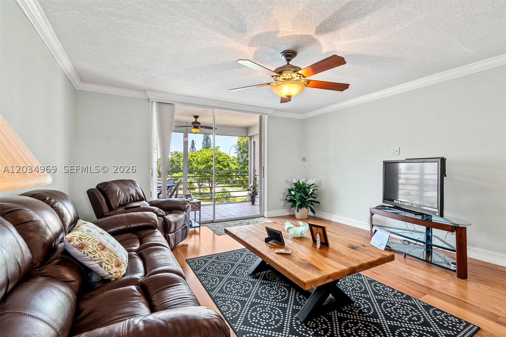 325 SE 11th Ter #308, Dania Beach FL 33004