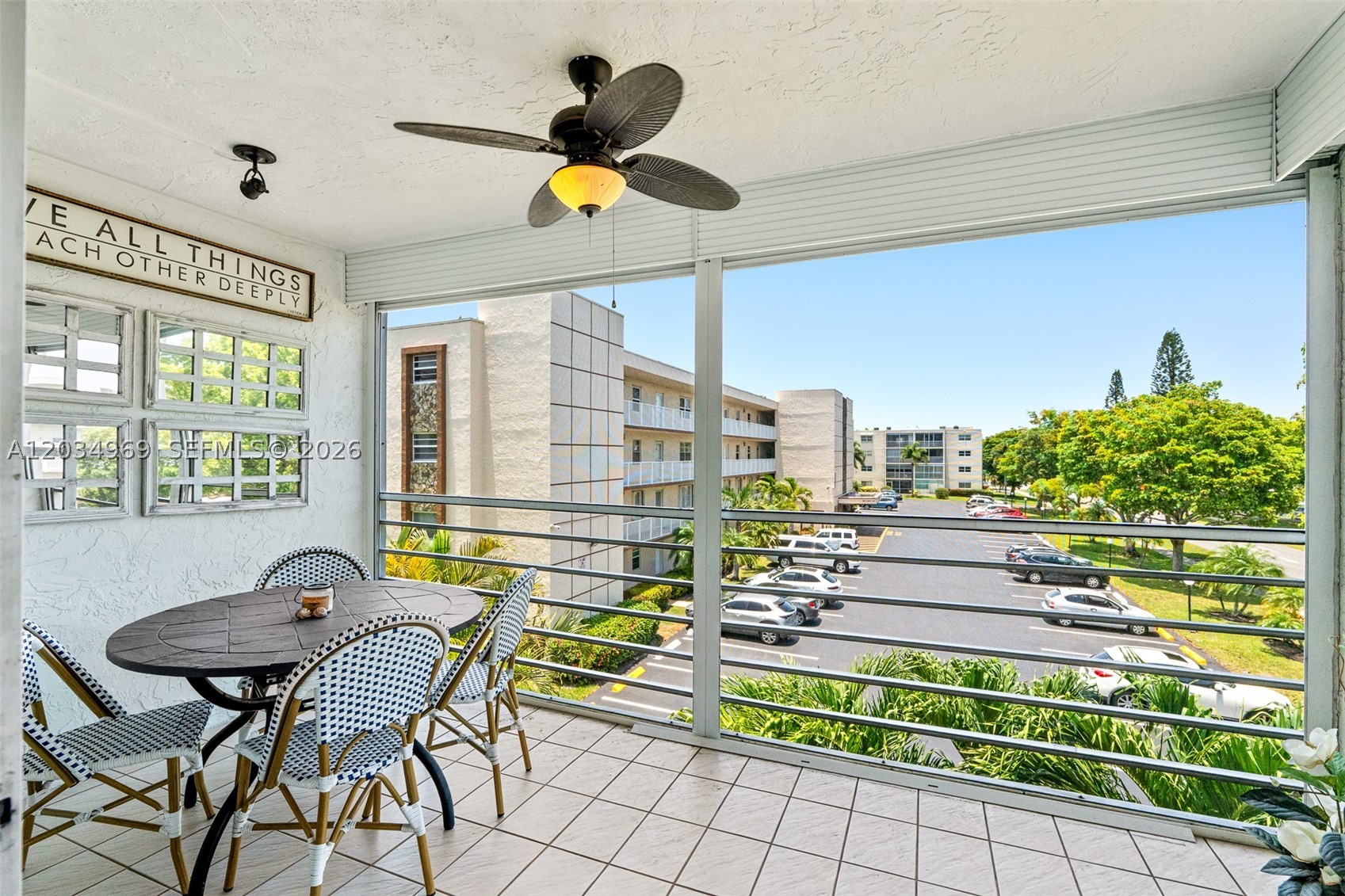 325 SE 11th Ter #308, Dania Beach FL 33004