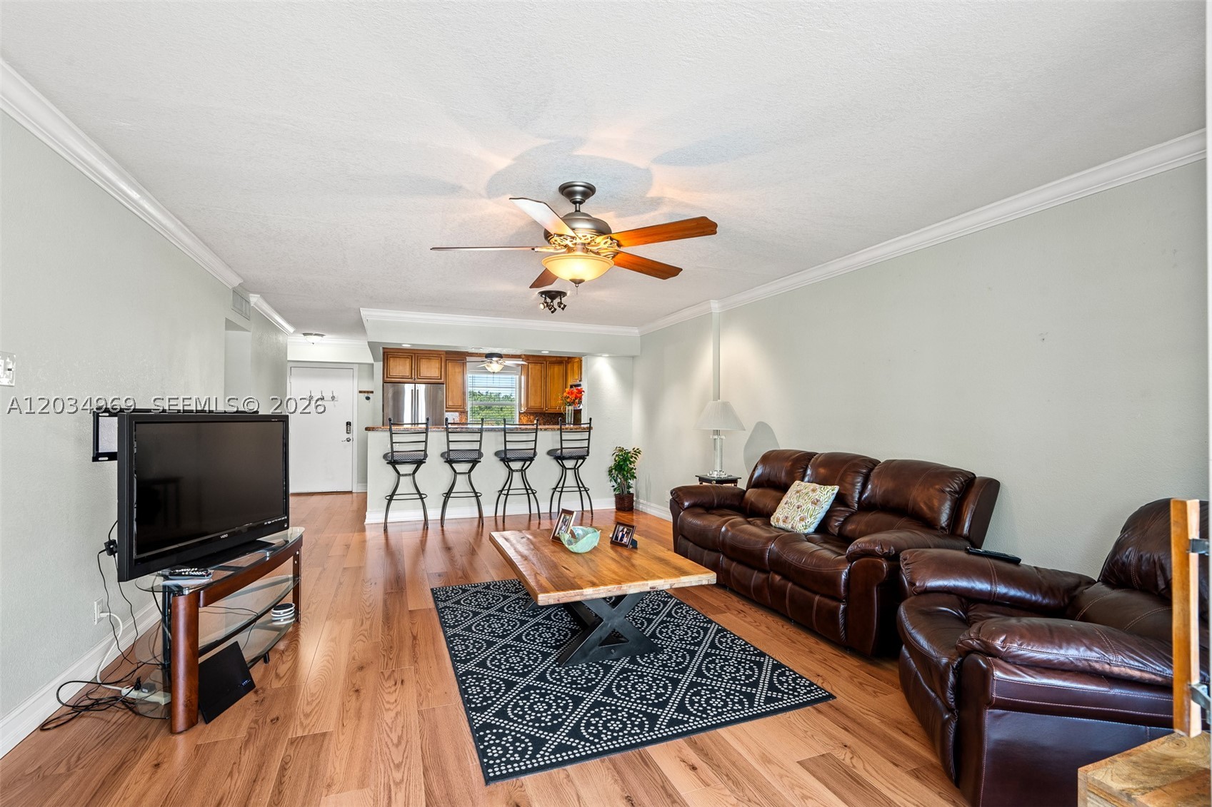 325 SE 11th Ter #308, Dania Beach FL 33004