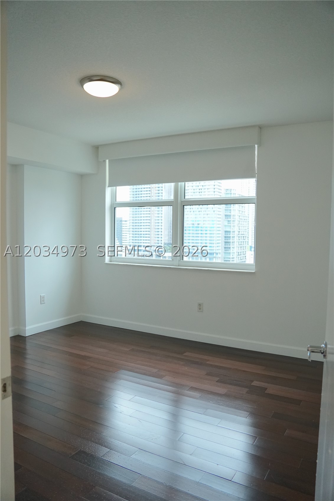 31 SE 5th St #2205, Miami FL 33131