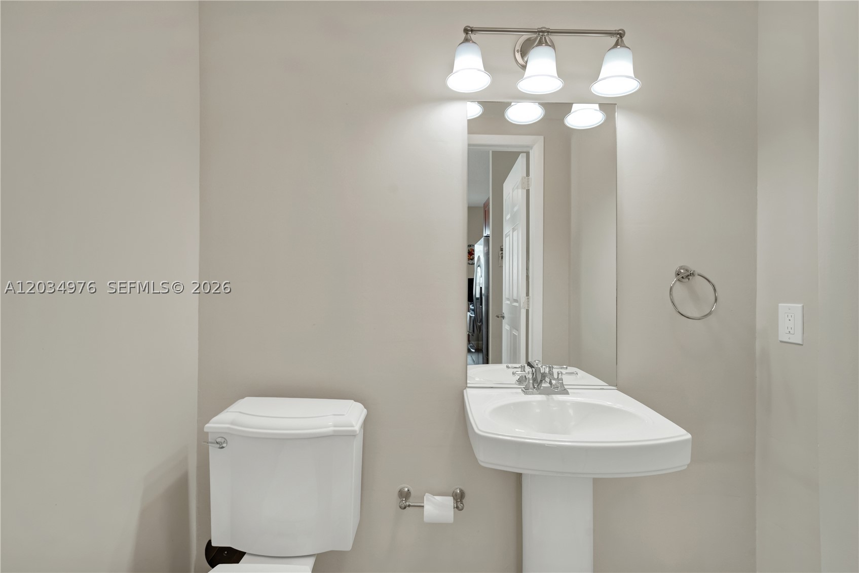 1300 Ponce De Leon Blvd #901, Coral Gables FL 33134