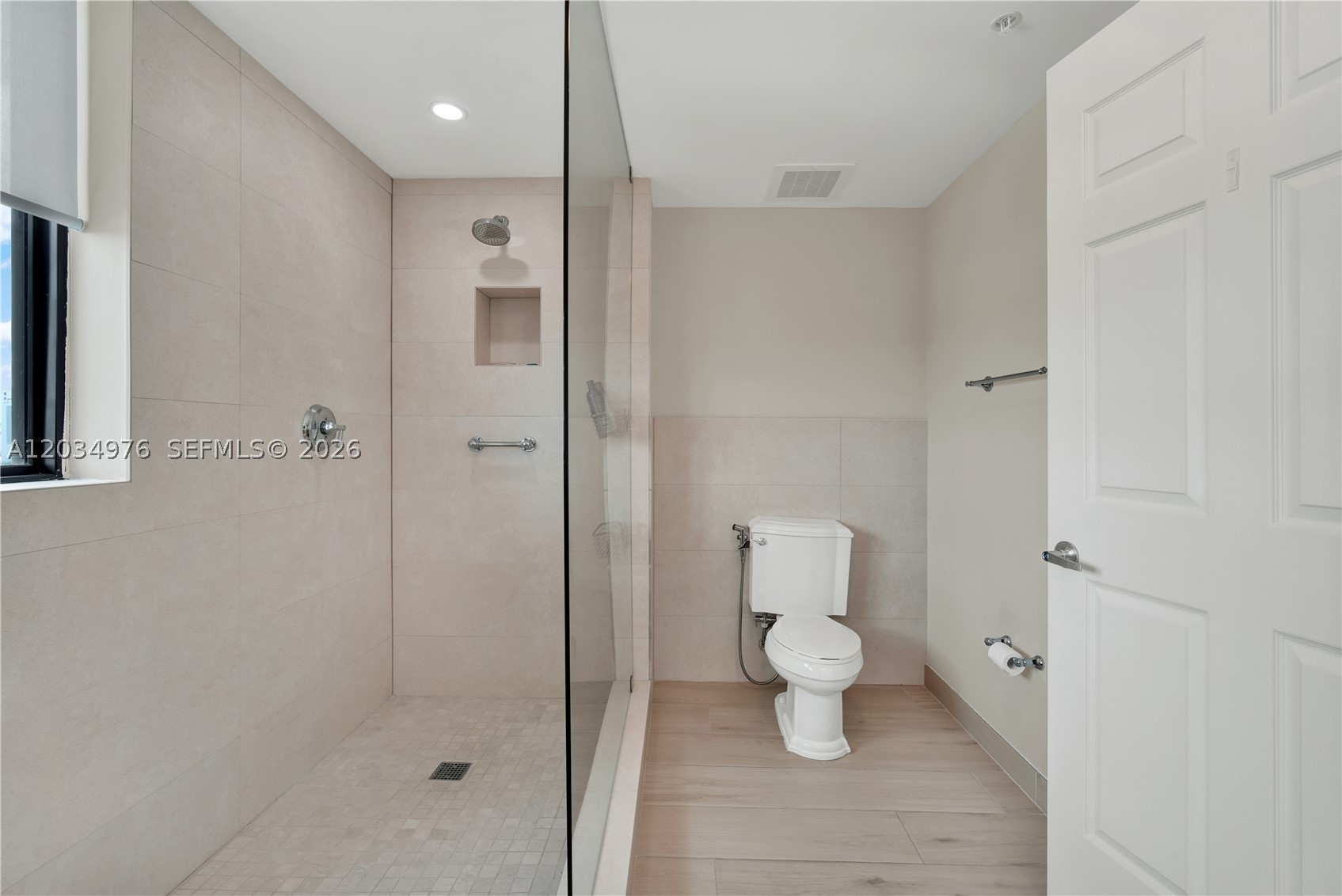 1300 Ponce De Leon Blvd #901, Coral Gables FL 33134
