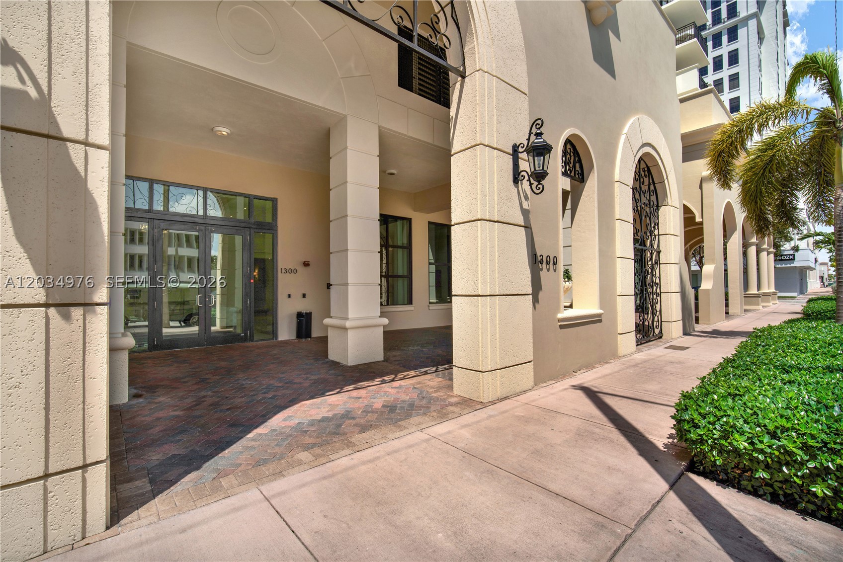 1300 Ponce De Leon Blvd #901, Coral Gables FL 33134